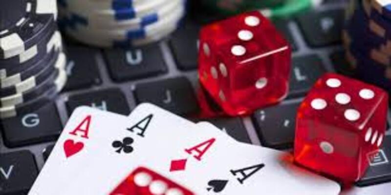 Các kiểu cược và chiến thuật đánh phỏm online hiệu quả